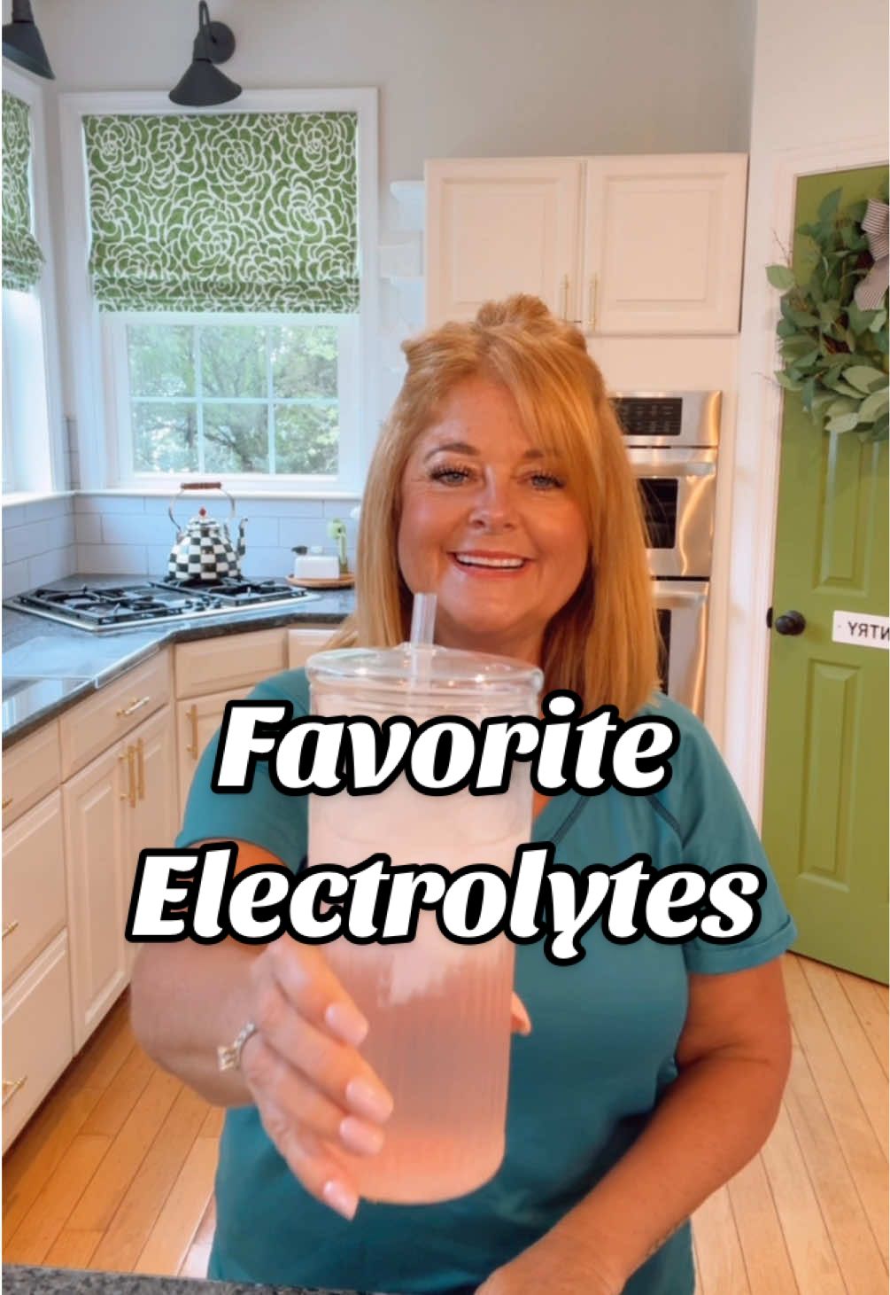 @MichelleDon42 I get asked all the time what electrolytes I use and @My Adventure To Fit has been my absolute favorite so far. It is sweetened with Stevia and has no red dyes. #energydrink #energydrinks #zerosugar #tiffany  #electrolytes 