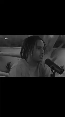 ela me olha e vê um banco 🏦 #matue #music #spotify #tiktokviral 