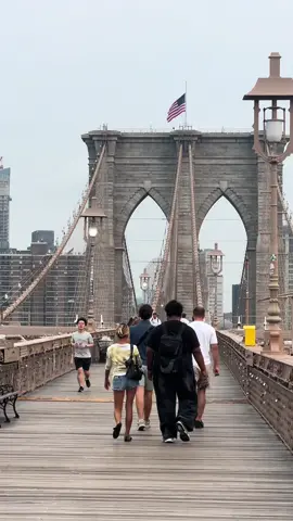 How we got to SoHo NYC from Madrid… The REAL story begins 2 years ago when I first realized if I stayed on my medical path I wouldn’t get my first real job until 30 so I looked into alternative options (making money online etc).  I scored a job in Madrid, took it, moved out, realized I was TERRIBLE at marketing BUT loved content and started recording for fun.  Cut to 6 months, 20 news articles, and almost a dozen small brand collaborations later I realized I could do this as a profession and decided to go to school properly for it.  How We Got To NYC: I needed to get my student visa reinstated.  Taking a language course (which I was doing) allows you a valid visa for a year but applying to IE (business school) requires a 4 year visa and after many headaches and logistic issues I decided to come back to the USA and file here.  (It’s a tri-state area thing so NYC was for PA, NJ, NY and here we are) SO as we go through exploring NYC I’ll also be explaining this whole process at length in case you’re in a similar position or want to study abroad and need help.  I hope it’s as informative as entertaining bc it’s a 💩show on my end  If you find any of this helpful or want more specifics follow along and let me know any questions, I’m happy to answer  in the meanwhile cheers to bulldozing through life!  #nyc #travel #studentlife #Lifestyle #soho #citylife #studyabroad #reality #relatable #fyp #brooklynbridge #trusttheprocess 