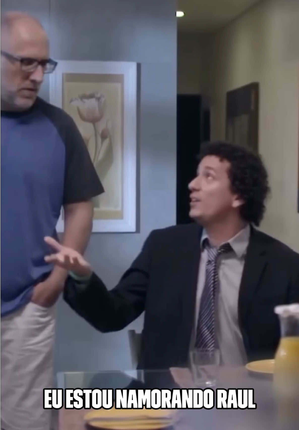 Será que essa moda passou?  Ou ainda tem muito coach por aí? @portadosfundos  @antoniotabet  Tentei convencer meu pai e minha mãe a mudarem o mindset deles…. Manda pro seu amigo coach talvez ele tenha mais sorte que eu. #humor #rafaelportugal #portadosfundos 