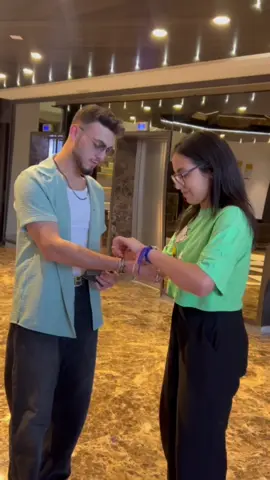 got the honor to give the bracelet to the superstar of this era @Al shami - الشامي ❤️❤️ . . #fyp #viraltiktok 