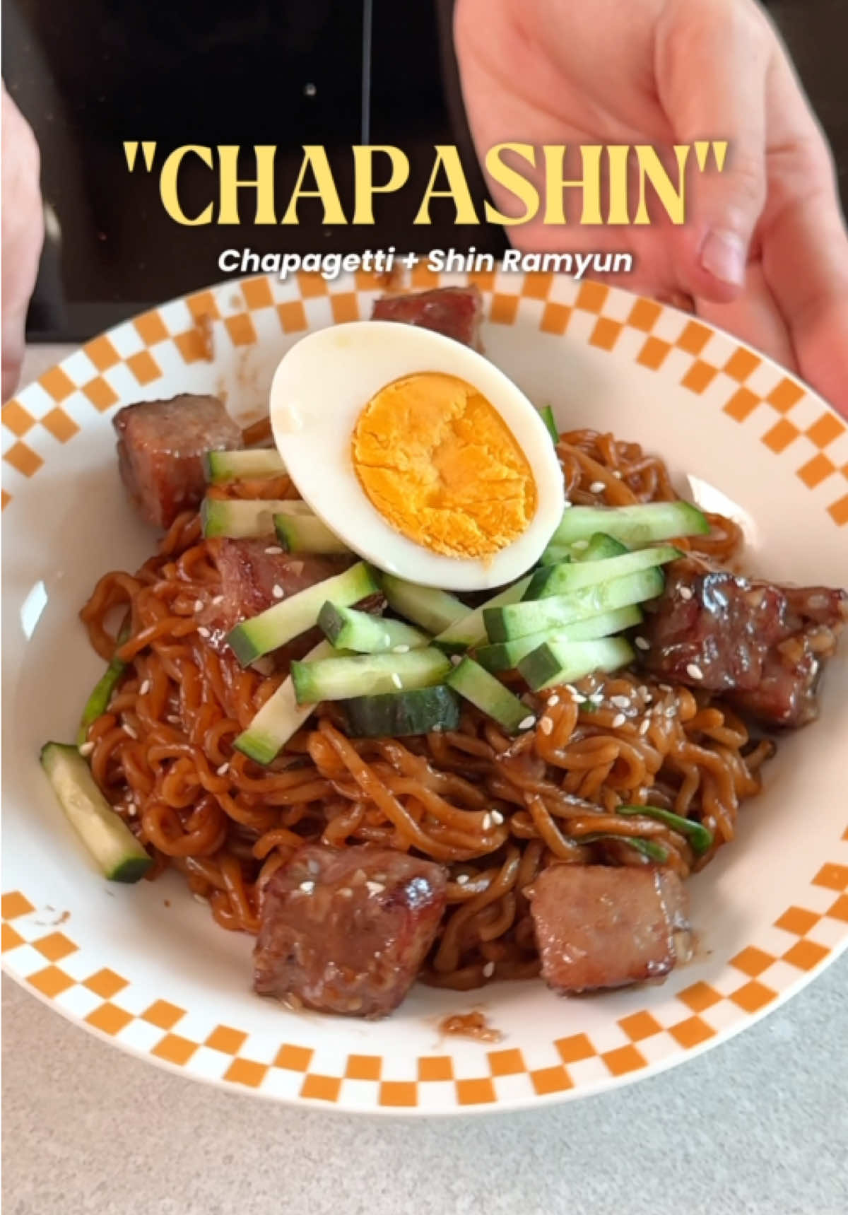 CHAPA+SHIN : lebih manthab medhok!🌶️🤯 jam jam emi memanggil gaes, wkwkw gara koko nemu hack ini dr chef michelin star yg suka supper ini🍜✨ chapagetti ternyta susah cari eh nemu di @K3MART.ID 🤩 dan mau buka di 📍tunjungan plaza 8.8.. 💸promo opening :FREE EGG & CHEESE DUMPLING💸 #chapagetti #shinramyun #koreanfood #noodles #korea #ramen #makanankorea 