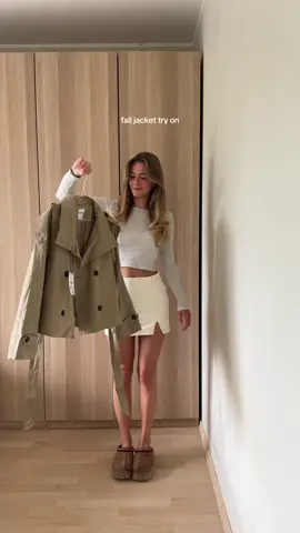 Is it too early for fall fashion? 🙈 #bershka #bershkahaul #falljacket #fall #jacket #trenchcoat #shoppinghaul #fallfits #fallfashiontrends #autumn #fashion #trending #viral #outfitinspo #foru #foruyou #4youpage #fyppp #fyp 