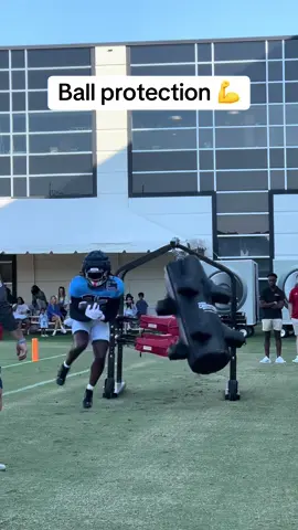 #Titans RBs run through the gauntlet #titanup #tennesseetitans #fyp #trainingcamp #nfltrainingcamp 