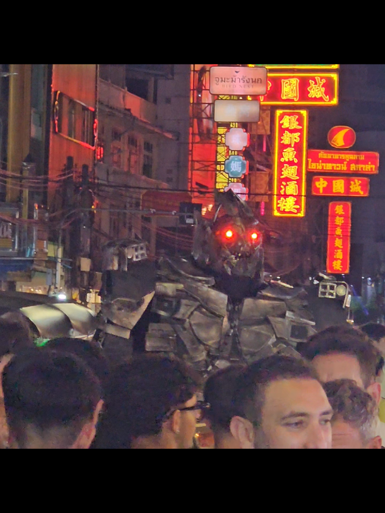 Megatron in Chinatown transformer #megatron #jokesweettime #sweettimechinatown 