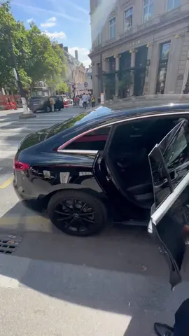 Summer in Paris #blacklane #chauffeurservice 