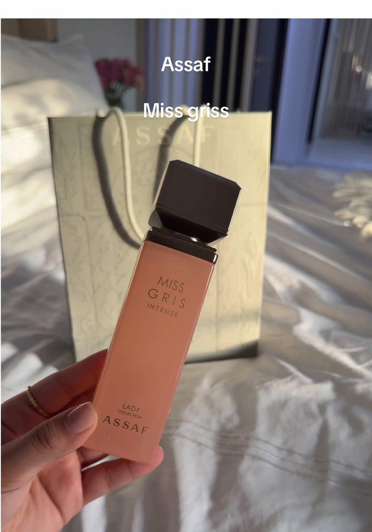 تجربتي مع عطر miss Gris الخياالي💕 #مس_قريس #قايدنس #عساف  #عطور #براند_سعودي   اعلان