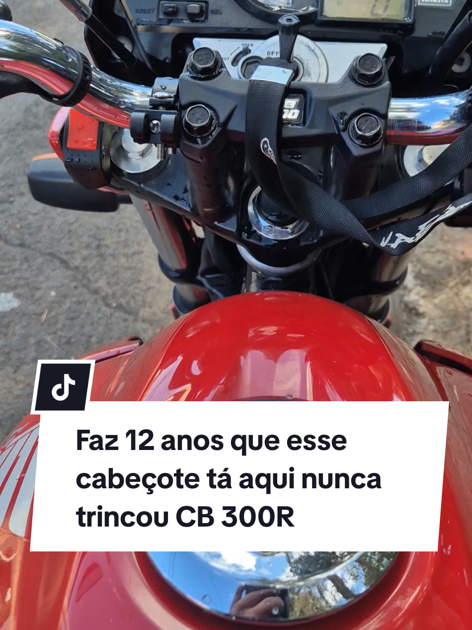 12 anos com o mesmo cabeçote Será que essa moto é boa CB 300R #motos #motorcycle 