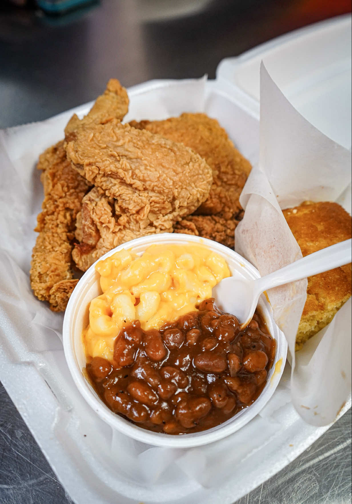 Russian tries American-styled BBQ baked beans for the first time! 🫘🔥 #soulfood #Foodie #cooking #tastetest #food 