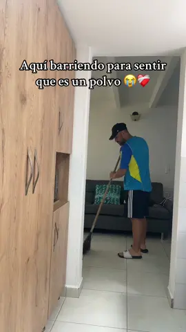 Un verano eterno 😭😭😭😭😭 cuantos estamos así lo leo #polvo #amor #amoradistancia #llorar #triste #conganas 🤣🤣🤣