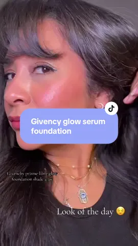 This @Givenchy Beautyglow serum foundation is my holy Grail  i love it  #givenchy #givenchybeauty #givenchyprismelibre #foundation #makeup 