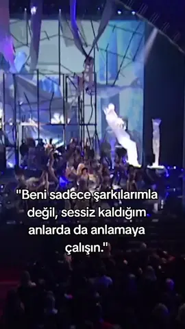 Sadece hayatımı geri istiyorum. (“I just want my life back.”) #Britney #keşfet #benigörkeşfet 