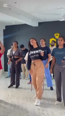 කාඩ රජා වැහිලා ඉන්න මම 😒😶🥵  #viralvideo #dancer #fypppppppppppppppp #trending #CapCut #onemillionaudition #oshanliyangedancestudio #oshanliyanage #tiktok #fypage dc by @Oshan Liyanage @Oshan Liyanage Dance Studio 