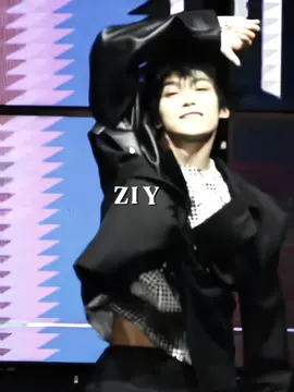 Ziyu is so fucking hot #revengedlove #ziyu #fyp 