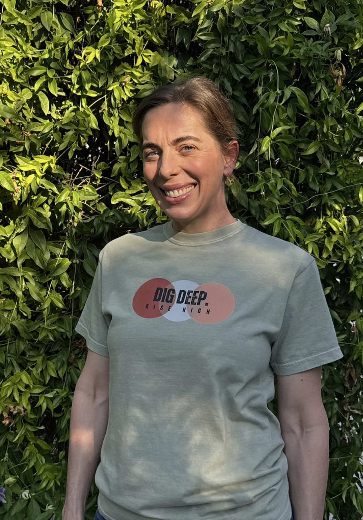 When @ladyspinedoc saw my practice was on the line after I spoke out against a broken system, she reached out to help.  We worked together to design this limited edition collab, incorporating the @redbudsurgerycenter logo and these words that deeply resonate with me.  The Redbud logo is meaningful. Redbud is about turning points. The change of seasons…changing direction and on Lake Austin after warming up to Redbud Island. The phrase: Dig Deep. Rise High feels accurate right now. It’s realistic and hopeful.  This is my new favorite shirt and bracelet. It’s a reminder that while things may be hard, I am not alone. We are going to continue to dig deep and rise high, together. You can learn more about our collaboration and the items at ladyspinedoc.com. Thank you all for your continued support. If you get something from the collection, please take a photo in it and tag us! We would love to see it 🩵 