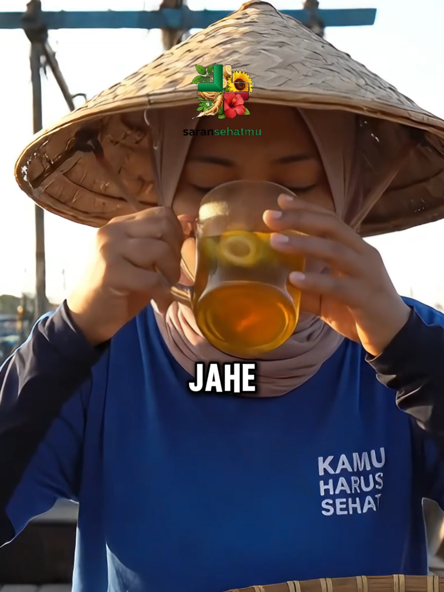 Ini yang terjadi pada tubuhmu jika rutin minum campuran sereh, kunyit, dan jahe selama seminggu. Tubuh lebih segar, pencernaan lebih lancur, daya tahan meningkat, dan racun dalam tubuh terbuang secara alami. #TehSerehKunyitJahe #TehHerbal #MinumanSehat #SehatAlami #InfoSehat #TipsSehat #InfoKesehatan #DetoksAlami #ManfaatKunyit #ManfaatJahe #ManfaatSereh