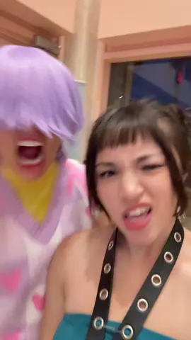 He don’t bite ☺️ @carmencosplays #kpopdemonhunters #kdh #zoey #mystery #zoeystery #cosplay 