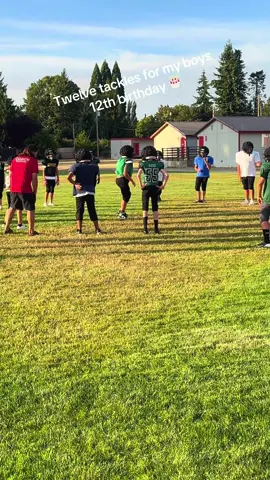 New birthday tradition for our first year tackle player 💚💛 #chargersfootball #tacklefootball #tackles #marysvilleyouthfootball 