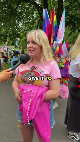 Giving away £10 off at Glasgow Pride 🏳️‍🌈 #glasgow #glasgowtiktok #glasgowpride 