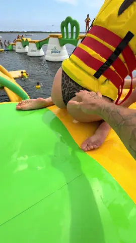 @Lison_sf qui veut la réf de la maître nageuse ? @🇫🇷 Park Sea jump 🇫🇷 