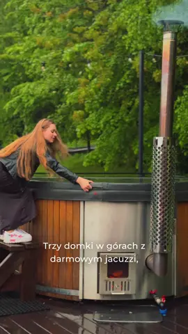 Wyjątkowe domki w górach idealne na weekend z jacuzzi w cenie! 🌳 📍Osada Poli, Koniaków 📍Beskid Glamp, Beskid Śląski 📍Osada Jaworzyny, Tokarnia A jeśli chcesz się wybrać do któregoś z tych domków to mam dla Ciebie kod rabatowy na 100 zł! Wystarczy zarejestrować się na @AlohaCamp Polska przez mój link lub z kodem “klaudiaventure” a zniżka trafi do twojego portfela w profilu AlohaCamp ❣️🌳 #podróże #domekwgorach #jacuzzi #góry #uniquetravel 