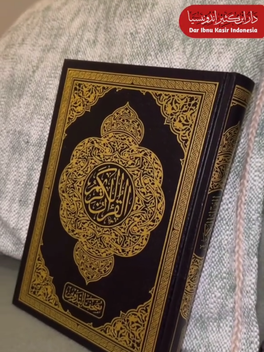 📖Mushaf Al-Qur’an dengan Kolom Catatan Pinggir 💡 Bisa untuk ✅ Menandai ayat hafalan ✅ Mencatat faidah kajian ✅ Mencatat ayat2 yang mirip ✅ Mencatat mufradat tafsir ✅ Mencatat ikhtilaf bacaan imam qirā’āt ✨ Cocok untuk santri, penghafal, & penuntut ilmu Qur’an! 🔥 Stok terbatas – pesan sekarang sebelum kehabisan! DM/Klik Link di Bio untuk pemesanan!! #mushafmadinah #mushafalquran #tahfidz #kitabkuning #hijrah 