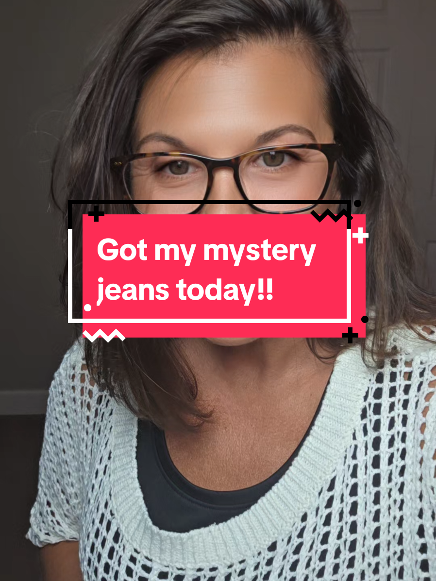 @Ava Lane Boutique love these mystery jeans. So cute. Great price. Great fit. Grab yours before they are gone. #mysteryjeans #avalaneboutique #jeans #deal #tiktokshop #lovethem #mommaD 