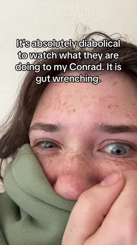 Having him narrate this episode was absolute torture. Jere is annoying me so much but also so is Belly. I’m sorry but she’s awful to Conrad. You leave him alone you don’t deserve to get mad at him.im actually sick watching Conrad be tortured like this. #thesummeriturnedpretty #teamconrad #tsitp #foryoupage #teamjeremiah #cousinsbeach 