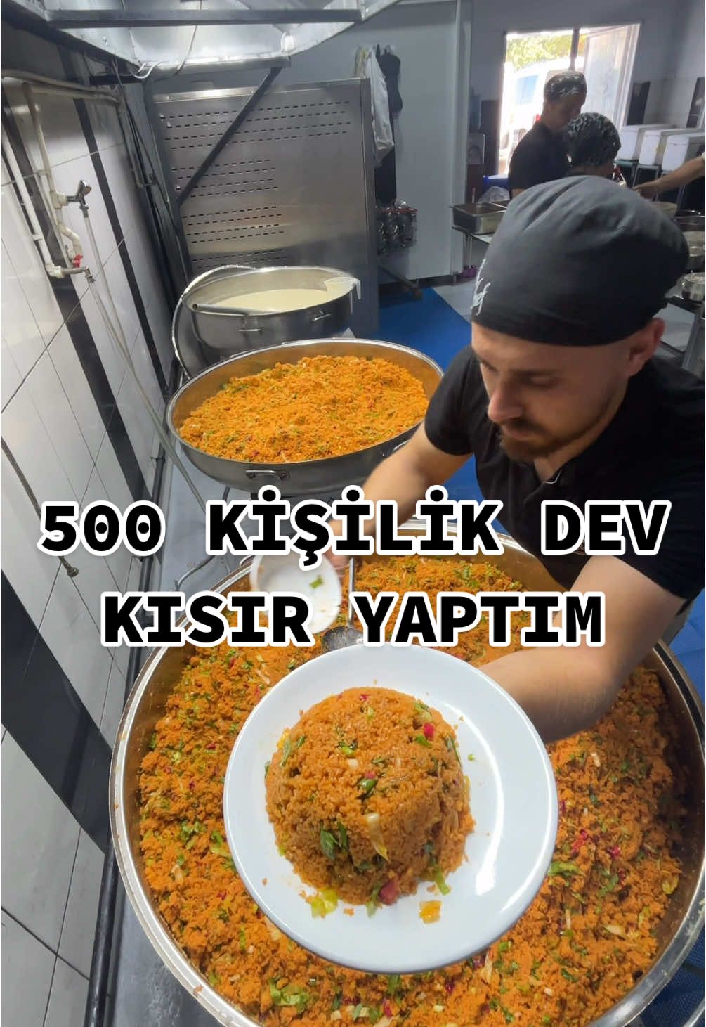 Hayatında en fazla kaç kişilik kısır yaptın? Ben: 500 kişilik 😂 👇 Yorumlara yaz bakalım rekorun ne? #chef #aşçı #yemek #nazilli #yummy #food #tavuk #aydın #like #keşfet #istanbul #aşçı 
