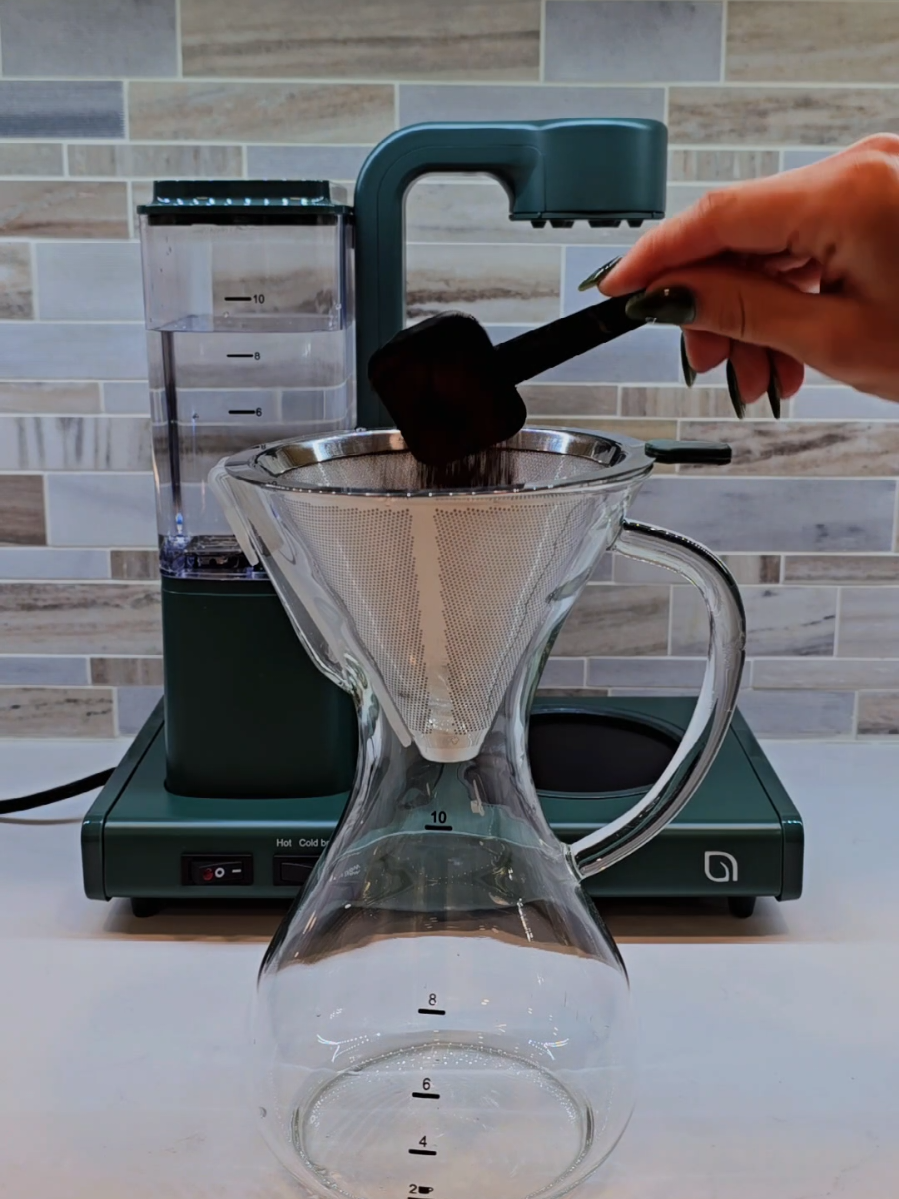 Seriously the most beautiful coffee maker I've ever seen😍😍 Also so easy to use and clean!!❤️