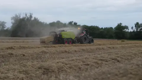 Kostka 😎 #case #optum #claas #agriculture #caseih #harvest #oporowocałodobowo #żniwa #viral #dc 