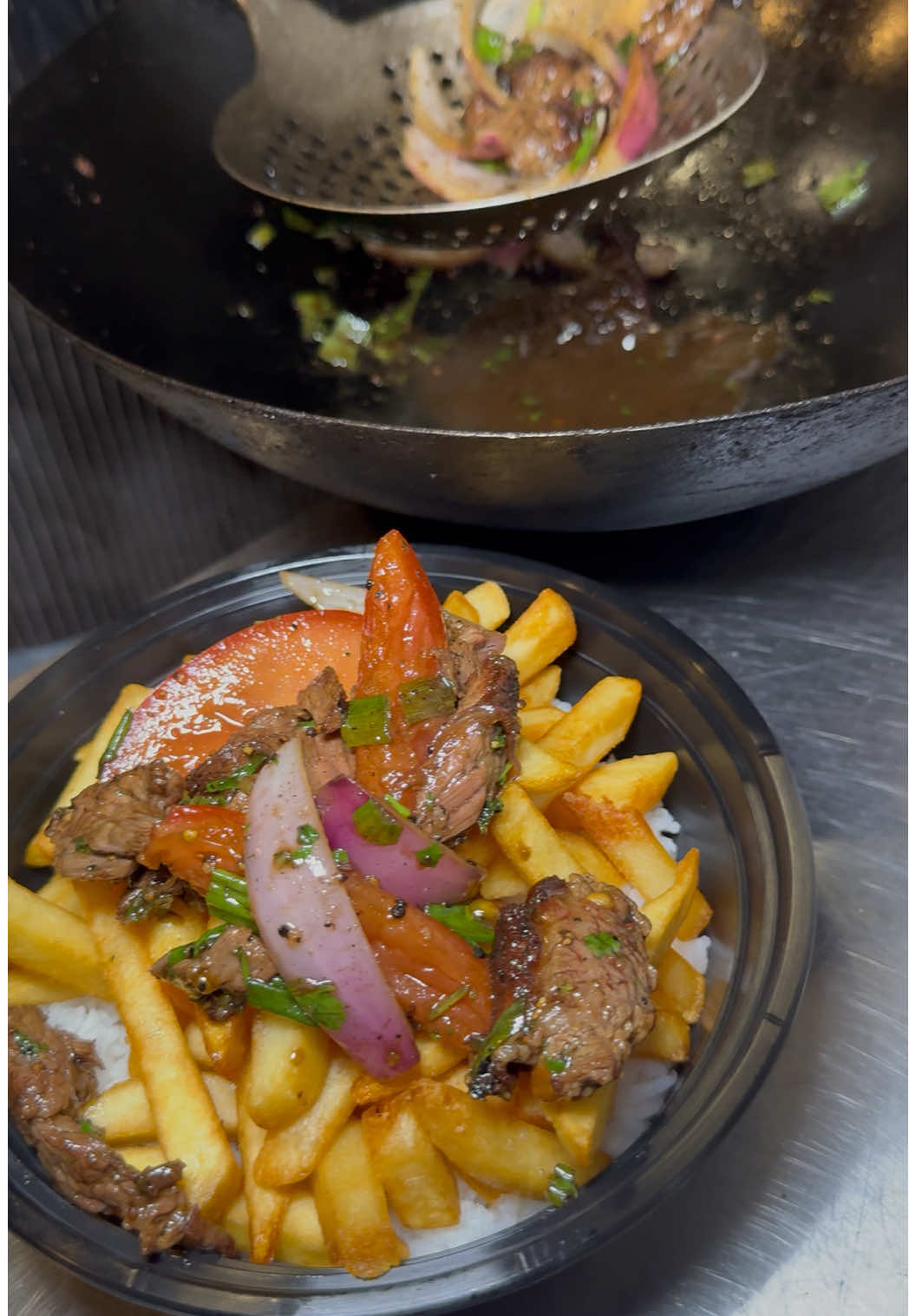 If your visiting LA and your at Venice Beach you gotta check out this authentic Peruvian Spot called Peruvian Bowl serving up some delicious ceviche and lomo saltado 🔥 #Foodie #lafoodie #losangelesfood #venicebeach #creatorsearchinsights #foodnearme #losangeles #food #foodiesoftiktok #fyp 