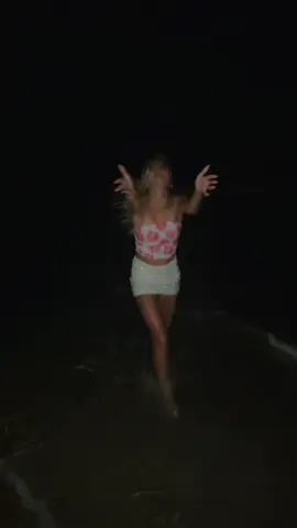 I’m back!! #august #accountunhacked #gothacked #taylorswift #viral #trend #ocean 
