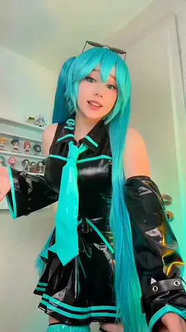 the outfit came with the gojo glasses #hatsunemikucosplay #vocaloidcosplay #hatsunemiku #Cosplay