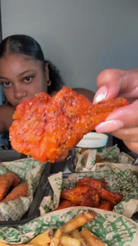 700k🥹I love yall so much. Thank you !!!🩷🩷🩷🩷🩷  #fyp #foryou #foryoupage #food #Foodie #FoodTok #foodtiktok #yummy #yum #mukbang #eatwithme #wingstop #mukbangeatingshow @Wingstop 