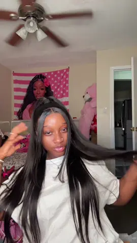 Pre everything 13X6 lace frontal straight hair 28'' .Def worth trying !! (Same hair click orange CART ) @Yawawe Hair @YAWAWE Hair #tiktoktopwigs #backtoschoolsale #13x6frontalwig #lacefrontalwigs #straighthair #tiktokshopfinds #fyp #viral #beauty #bestwig 