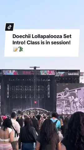 @Doechii’s set intro at @Lollapalooza USA! Swamp class is in session! 🫡🐊@Doechii HQ  #fyp #foryou #forupage #lollapalooza #lolla2025  #chicagotiktok #chicagotok #chitown #lollapalooza2025 #lollapaloozachicago #doechiipalooza #lolla #chicago #2025 #2025lollapalooza #anxiety #doechii #doechiichallenge #doechiianxiety #swamp #doechiiswamp #swampprincess 