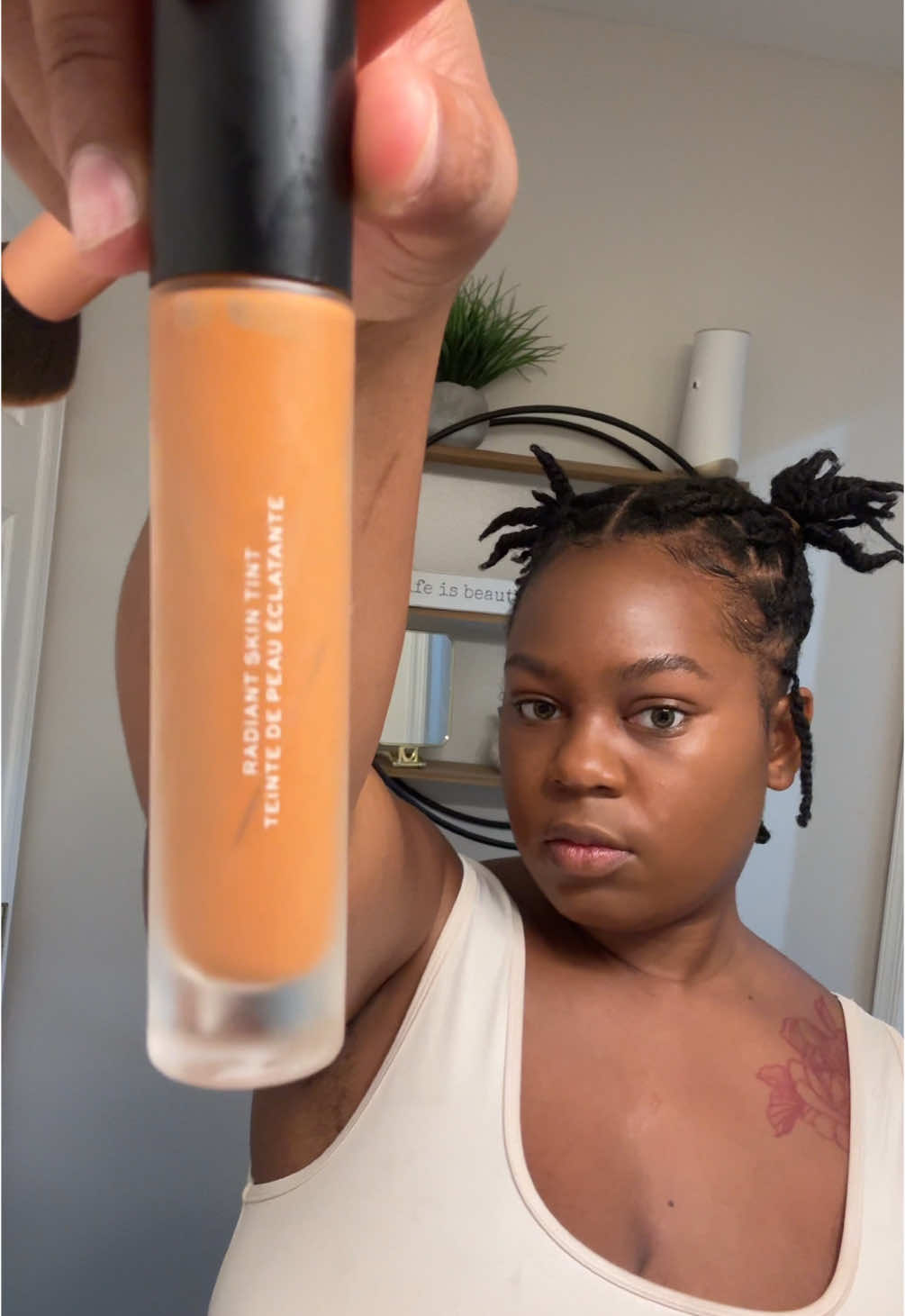 GRWM😛  I found a new foundation from @Shop MAKE Beauty and I love it! Feels so nice and lightweight but still full coverage!✅