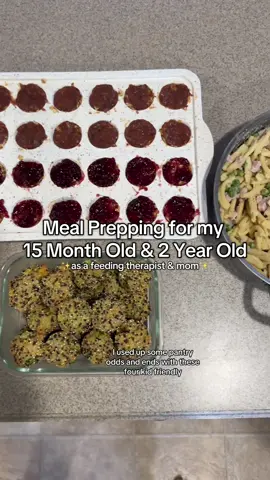 4 easy baby & toddler-friendly recipes made from what I already had in the fridge + pantry! This week’s meal prep was all about using up some oats, quinoa, ripe bananas, and leftover ham!. It turned out so good 😋 ☑️ cheesy broccoli quinoa bites 🥦 ☑️ frozen smashed banana yogurt bites 🍌 ☑️ parmesan pea and ham pasta 🫛 ☑️ frozen PB&J mini cups (our fave!!) 🥜🍓 #babymealprep #toddlermealprep #momlifehack #toddlermeals #easytoddlermeals 