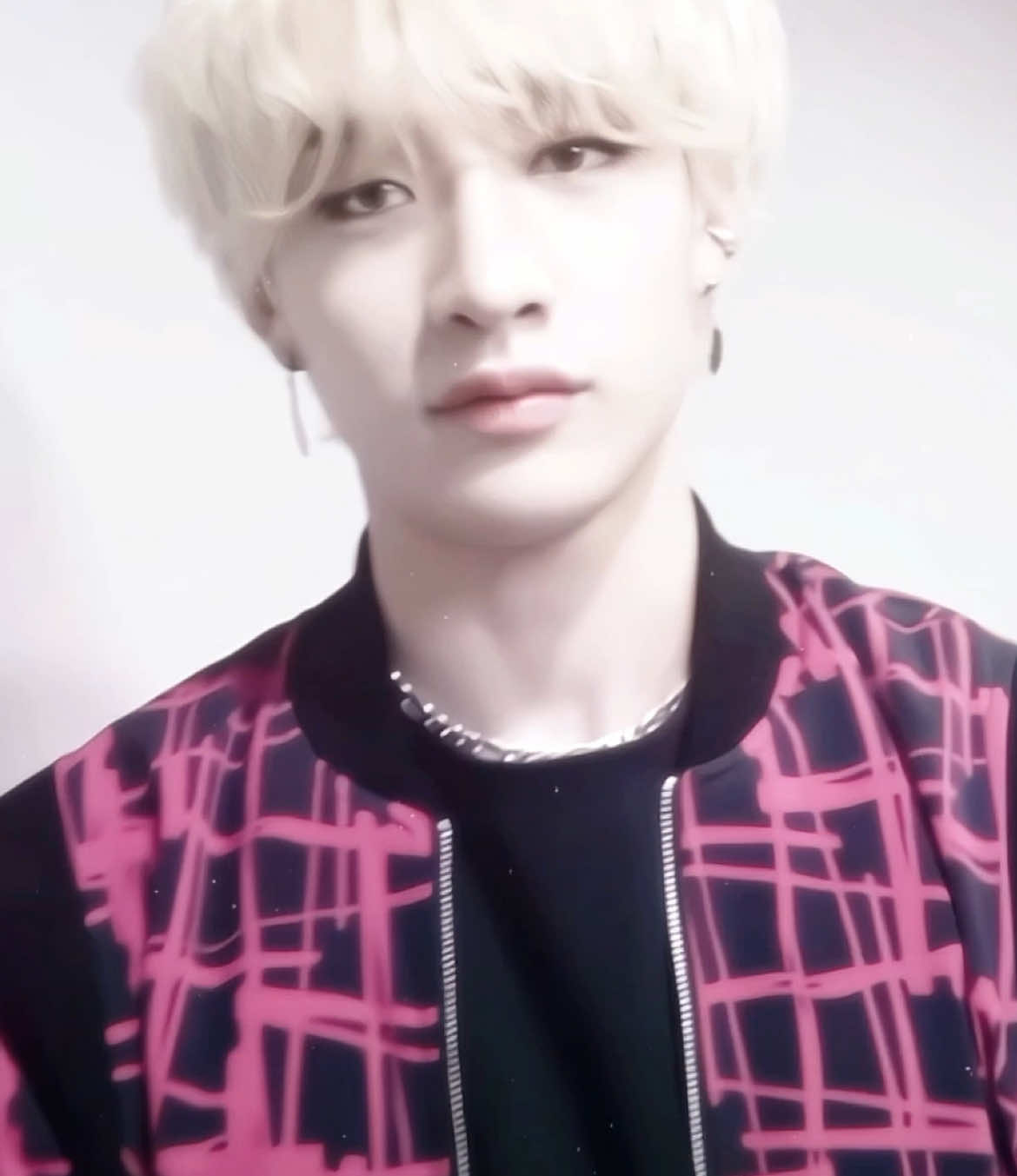 we need a blonde bang chan back #fyp #foryou #viral #straykids #chanwuys #bangchan #blondebangchan 