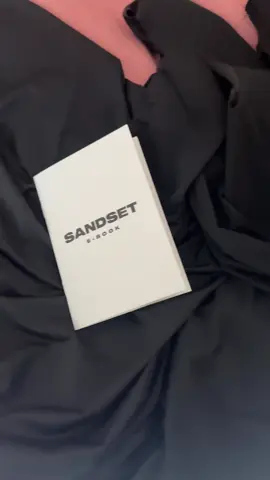 ✨ The Sandsets Infinity Dress  One dress. Endless looks. Wrap it your way – from chic halter to elegant one-shoulder, this dress adapts to every style, shape, and occasion. Soft, stretchy, and travel-friendly, it’s your new go-to for weddings, weekends, and everything in between. 🔁 Style it. Rewear it. Reinvent it. 👉 Shop now at @Sandset  #sandset #infinitydress #OOTD #travelfriendly 