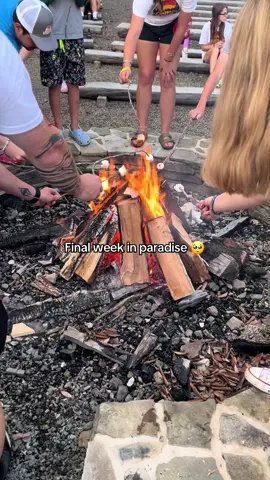 Throwback to the calm of pre camp… now only five days left for summer 2025 😥   @Camp Weequahic 💙💛  @Camp Leaders  🏕️🇺🇸 #camp #campleaders #fyp #summercamp #america #friends #americansummercamp #campweequahic #traveltiktok #kids #usa #summer2025 #Summer 