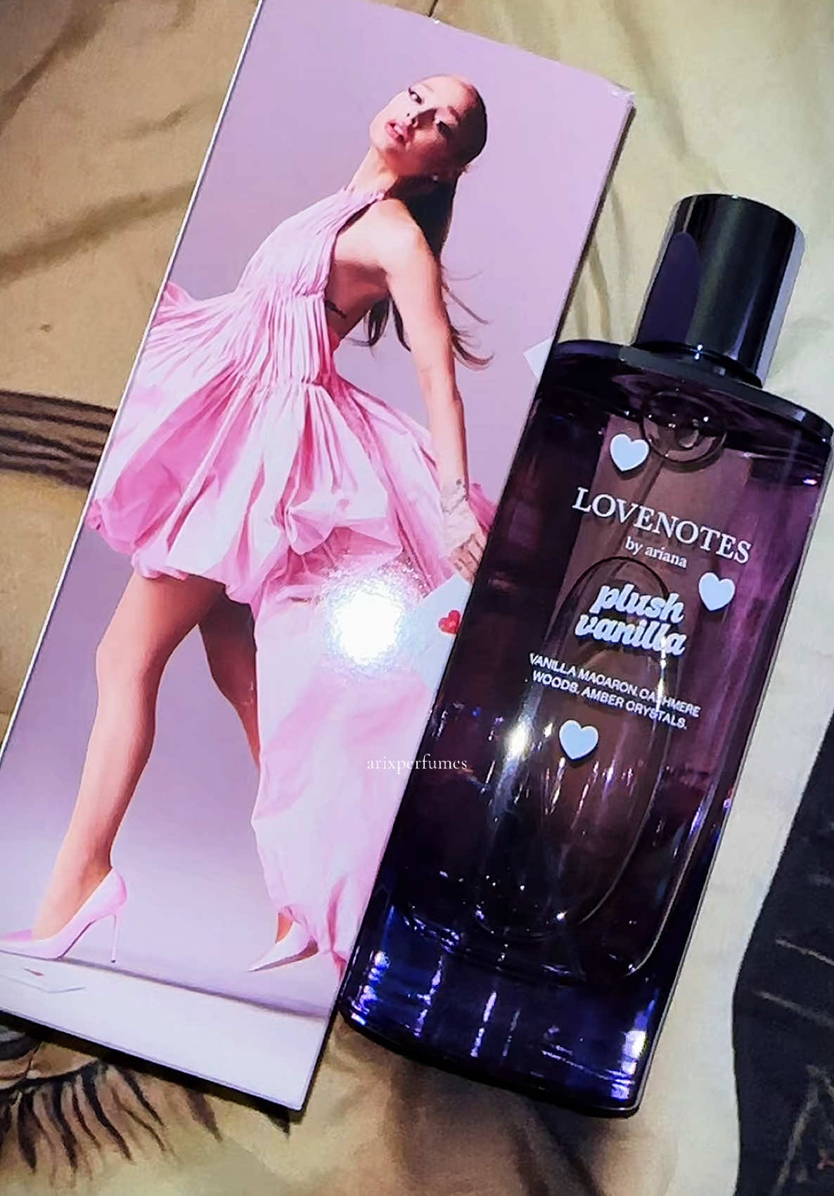 smells so good 🥰💜 @arianagrande #arianagrande #arianagrandeperfume #lovenotes #lovenotesplushvanila #sephora #unboxing #perfume #perfumetiktok #arianator #merch #fyp #foryoupage #foryou 