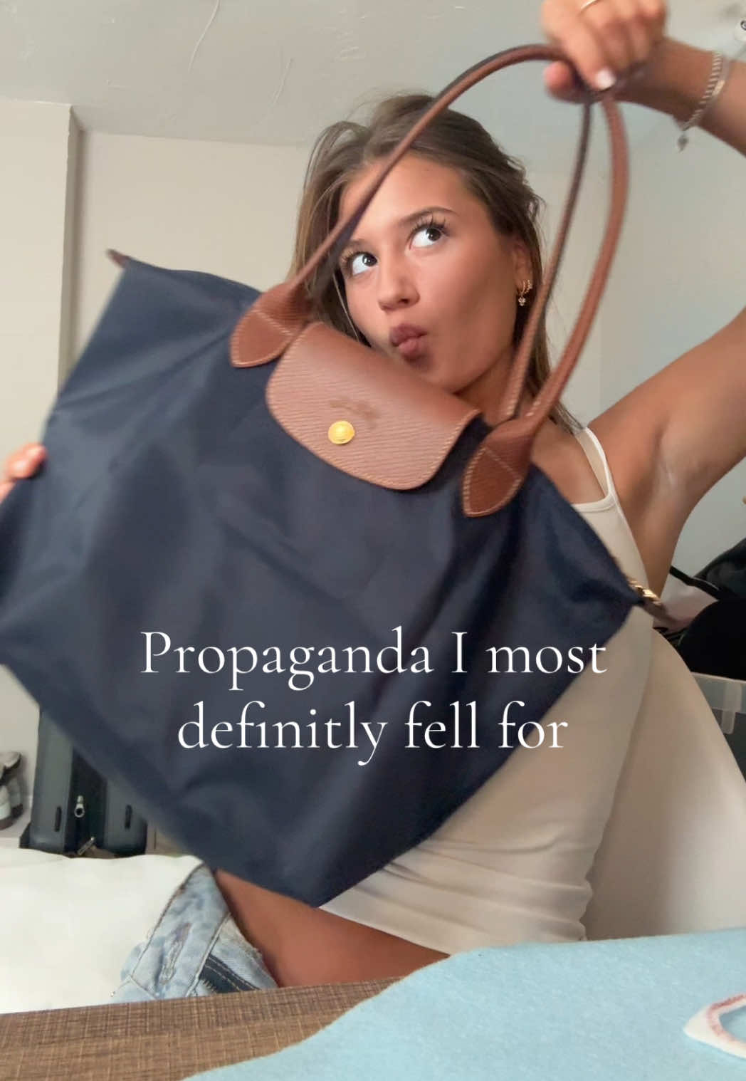 Love my college bag #inspo #longchamp #outfit #trend #foryou 