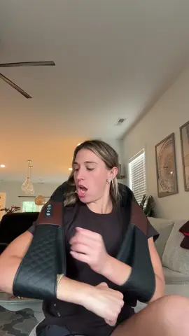 this massage pillow from tiktokshop is a literal cheat code WHAT IN THE WORLD how the heck does it do this to my body. #athomemassage #neckmassager #tensionrelief #massagetherapy #besttiktokshopfinds 