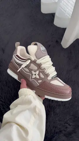 #lvskate #fashion #menfashion #luxuryshoes #sneakers #usa_tiktok #fashiontiktok 