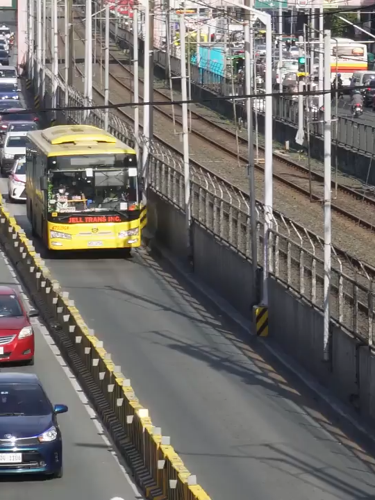 Police set up a sting operation to catch people driving in the bus lane! #interesting #random