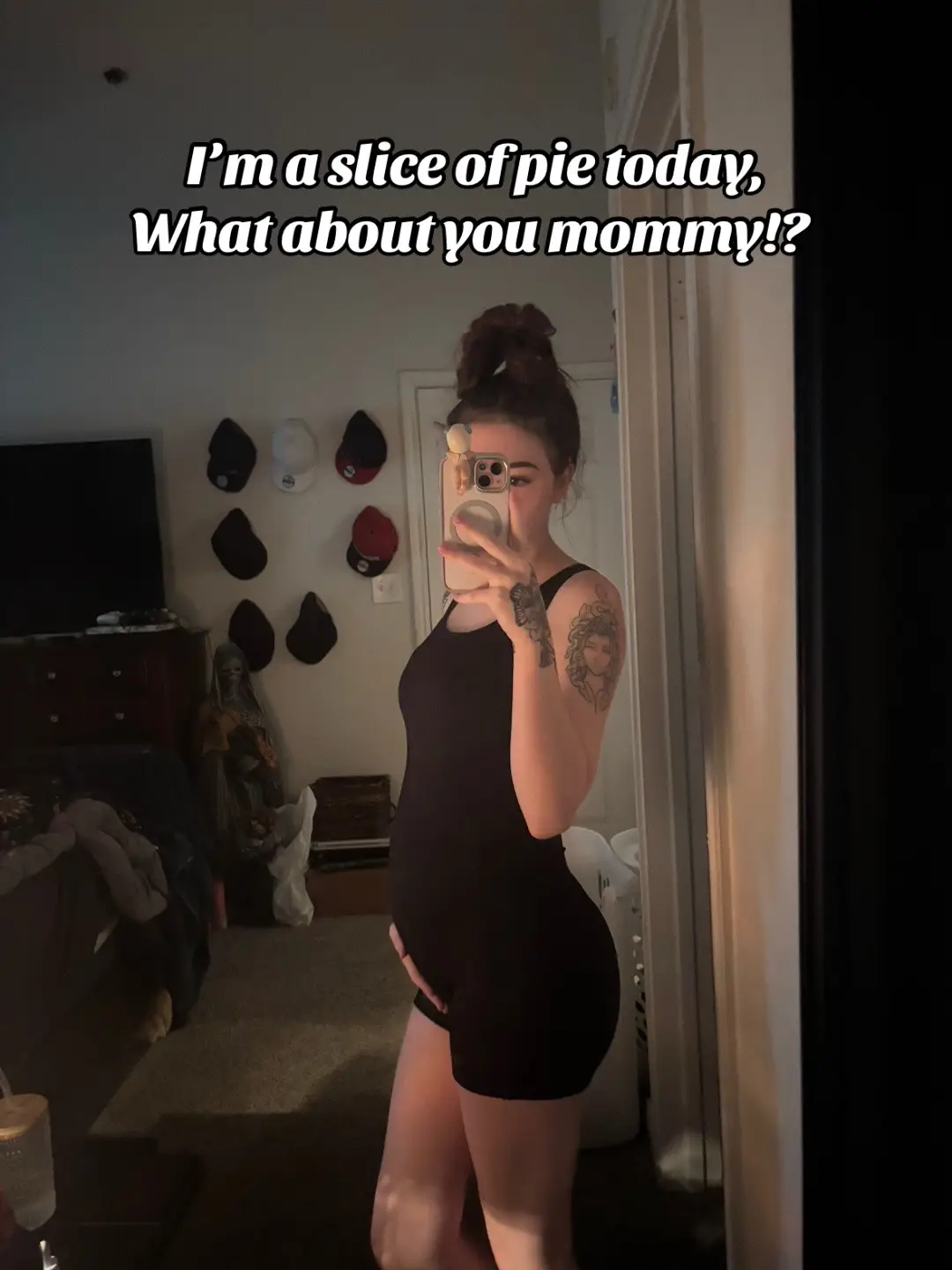 Baby girl is 25 weeks! What are you?? #pregnant #pregnancy #25weekspregnant #babyontheway #momtobe 