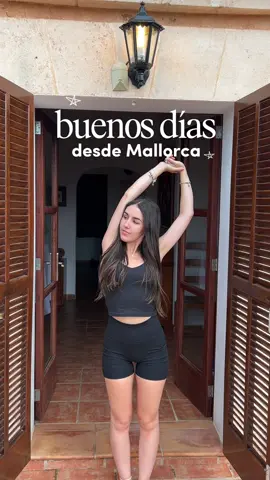 vlog de uno de nuestros días en mallorca trabajando para @lialiastudio ✨🧚🏼💕🌸 #fyp #summerjournal #journal 
