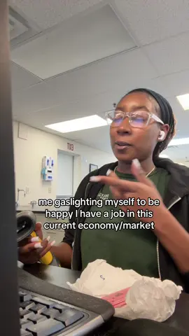 it’s people out here that’s been unemployed for monthsssss. let me be grateful 😂#faithscontent #faithaaliyah #fyp #workcore #postgraddiaries #jobmarket #economy 